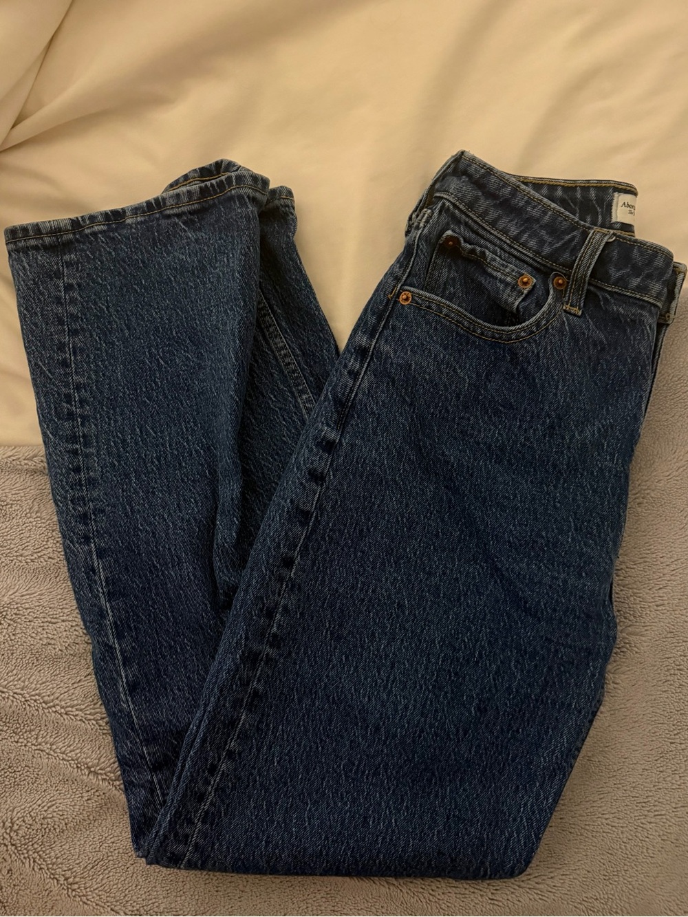 Abercrombie & Fitch Woman’s Dark Blue Curve Love Straight-Leg Jean